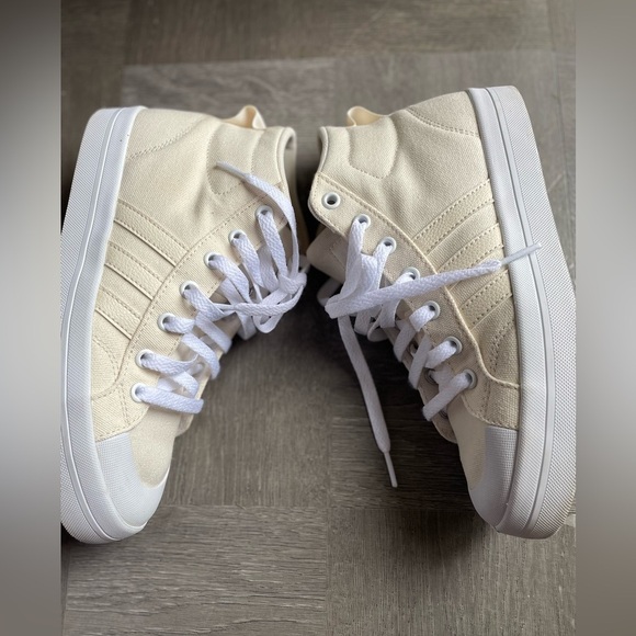 Adidas Canvas - Picture 11 of 16